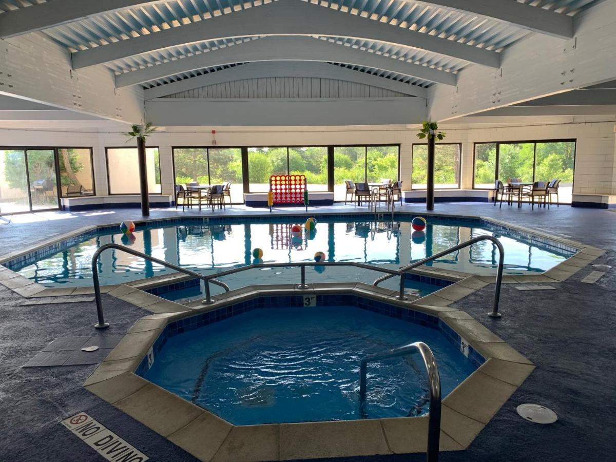 Radisson Hotel Detroit-فارمنجتون هيلز المظهر الخارجي الصورة
