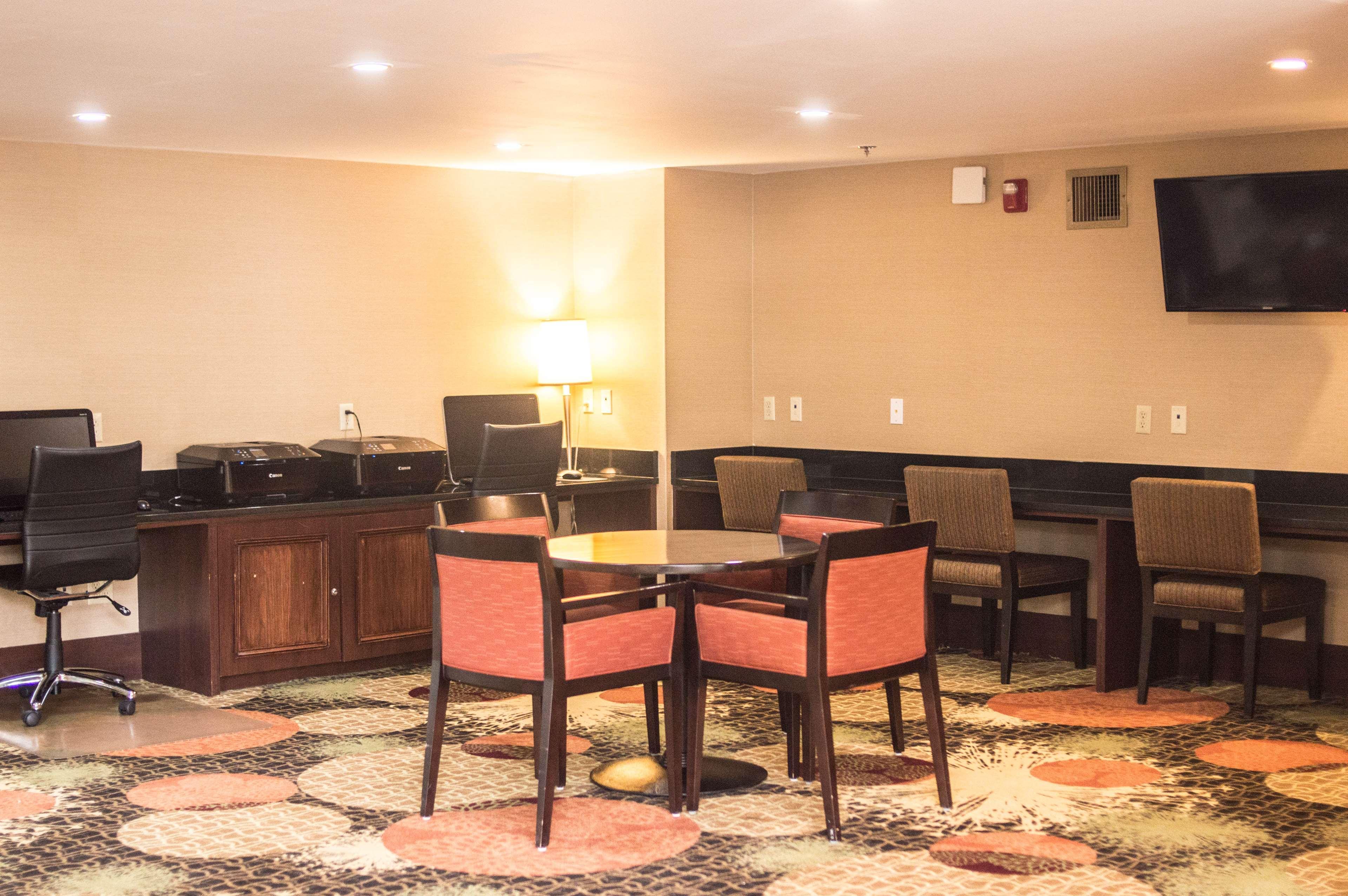 Radisson Hotel Detroit-فارمنجتون هيلز المظهر الخارجي الصورة