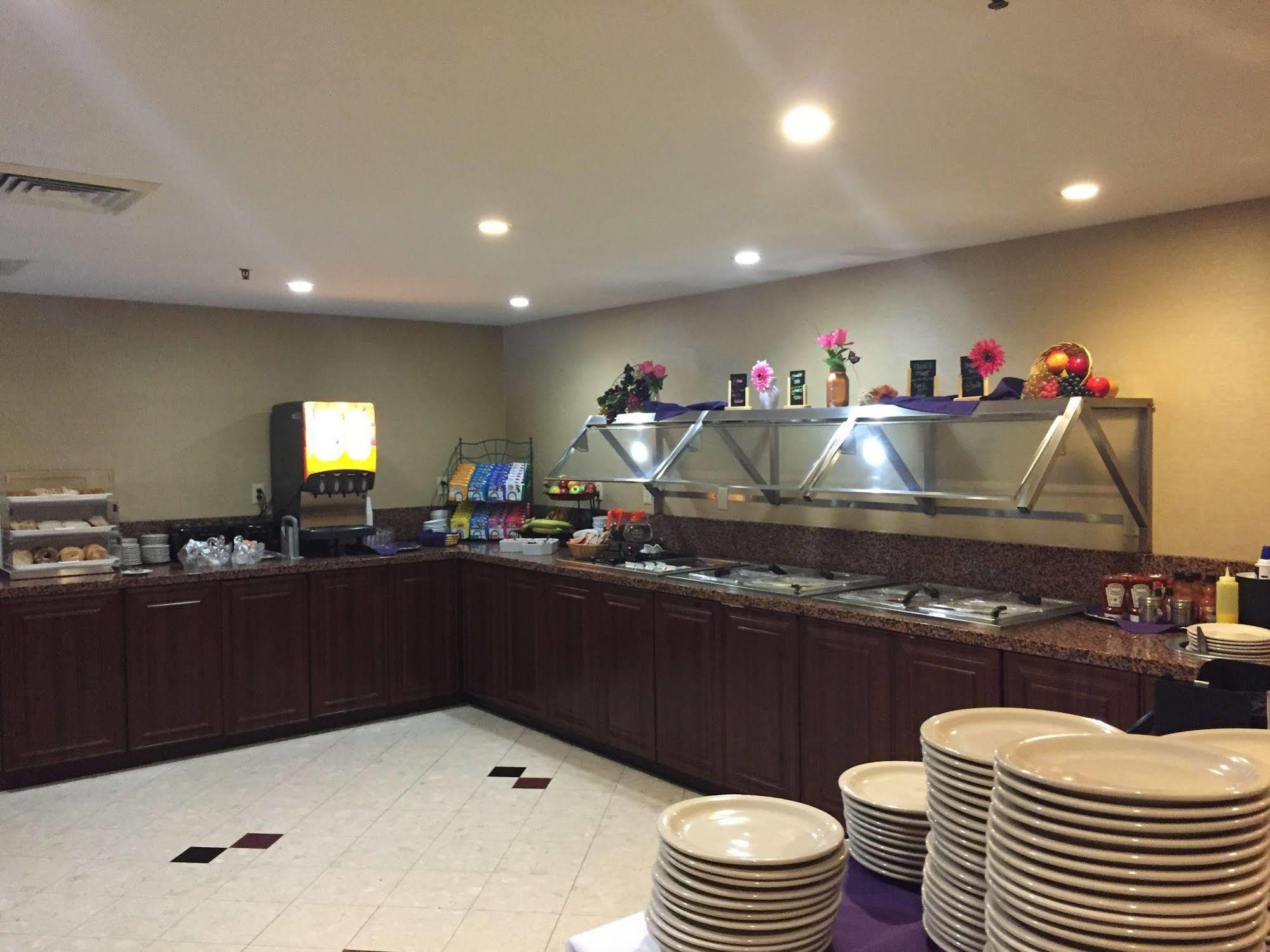 Radisson Hotel Detroit-فارمنجتون هيلز المظهر الخارجي الصورة