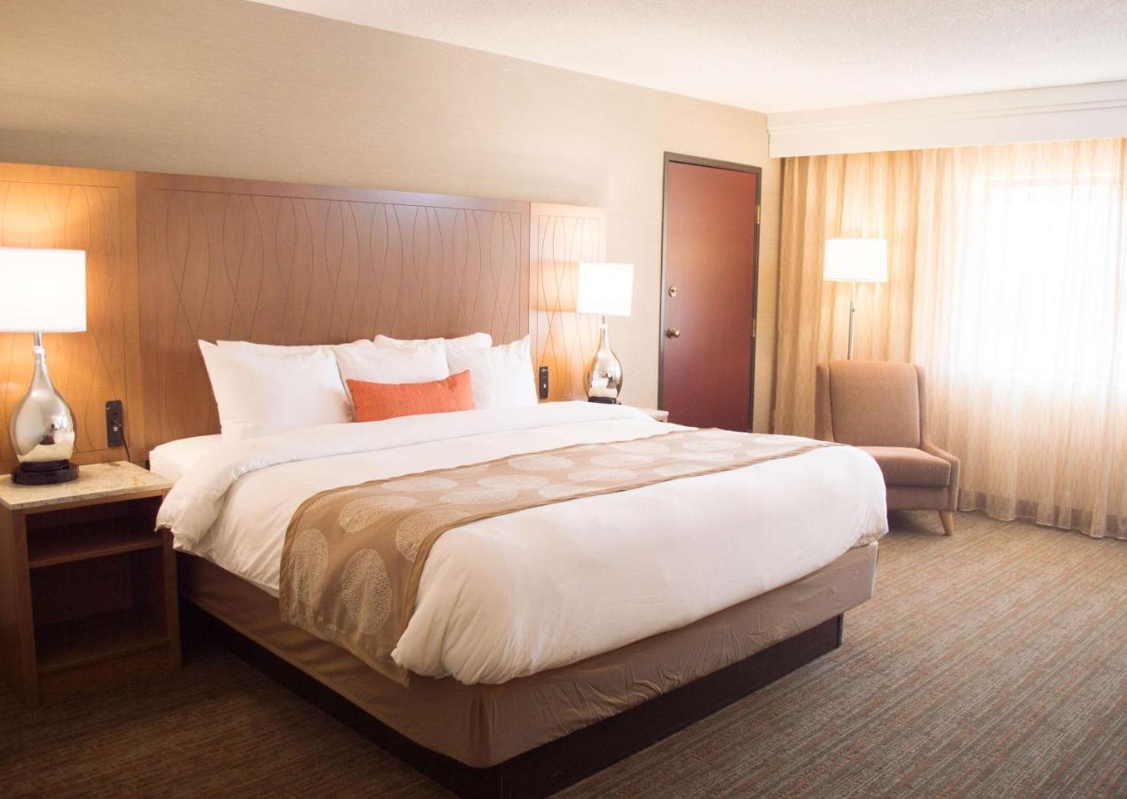 Radisson Hotel Detroit-فارمنجتون هيلز المظهر الخارجي الصورة
